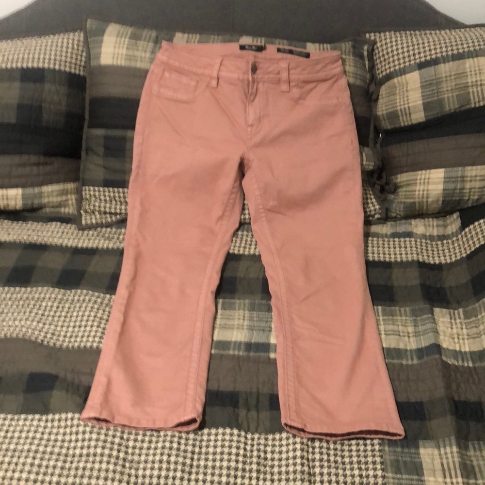 Women’s Miss Me capris